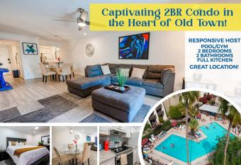 Captivating 2BR Condo with Pool in Old Town! has rooms with a private hot tub