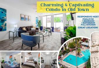 Charming & Captivating Condo in Old Town has rooms with a private hot tub