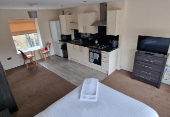 PENTHOUSE APARTMENT IN CENTRAL HALIFAX has Balcony rooms