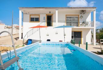 Horta Teresa has Balcony rooms