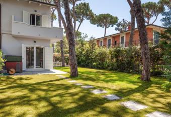 Villa Vittoria has Balcony rooms