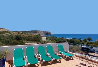 Blue Ocean Villa has Balcony rooms