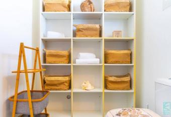 Grand duplex au c  ur du Gosier has Balcony rooms