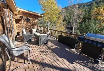 River view, plenty of family activities has Balcony rooms