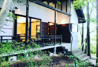 little villa        has Balcony rooms