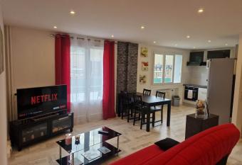 Superbe appartement 2 pi  ces - Aix-les-Bains Riviera des Alpes - Parking gratuit has Balcony rooms