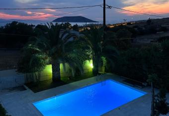 Villa thymari has Balcony rooms