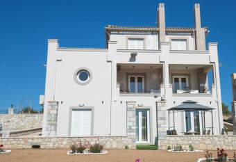 Villa Amare has Balcony rooms
