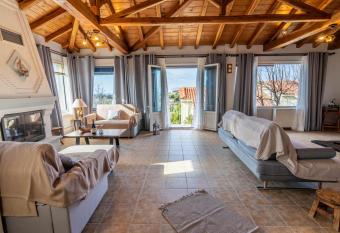 Villa George in Skiathos has Balcony rooms