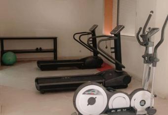 R  sidence Yasmine has rooms with a private hot tub