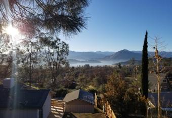 3br Panoramic Lake View, Sequoia Forest, Kern County allows 18 year olds to book a room