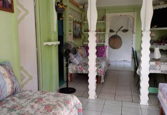 Charme d antan allows 18 year olds to book a room