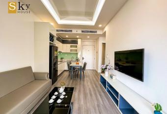 Sky House Apartment has Balcony rooms