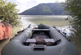 La Cascad   allows 18 year olds to book a room