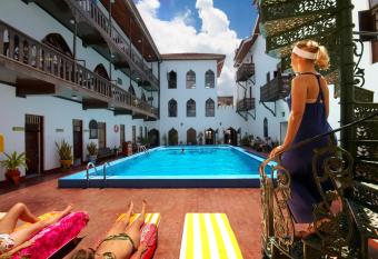 Tembo House Hotel has Balcony rooms