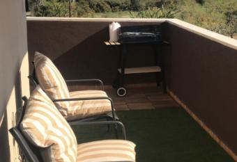 Estudio con encanto allows 18 year olds to book a room