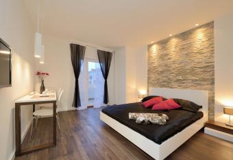 Guest house D&G -I apartment & room allows 18 year olds to book a room