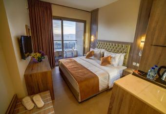 De-Lara hotel has Balcony rooms