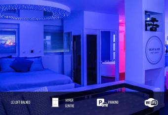 Night and Spa Loft Baln  oth  rapie double WIFI has rooms with a private hot tub