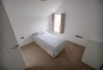 Open plan house overlooking penshaw monument has Balcony rooms