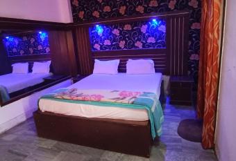 BIG SPACE RESORT has Balcony rooms