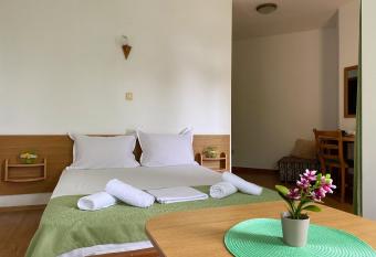 SUNARITA has Balcony rooms