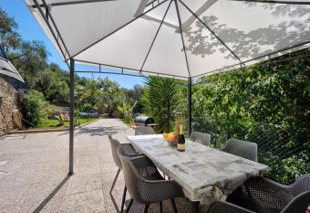 Casa Taggiasca has Smoking rooms