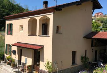 La Piccola Scoperta allows 18 year olds to book a room