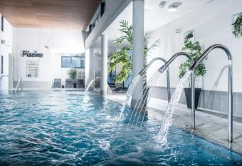 Domaine Lou Capitelle & Spa allows 18 year olds to book a room