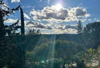 Maison authentique Proven  ale has Balcony rooms