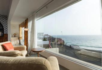 Gran Azul has Balcony rooms