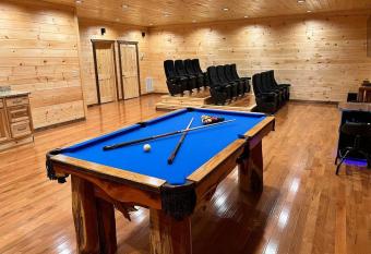 * * 4 Master Bedrooms, Views, Theater, Arcade, EVC has rooms with a private hot tub