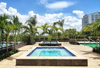 NEW Ocean View 10th Floor at Villa Palmera Juandolio has Balcony rooms