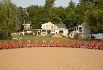 Shore Meadows Lodge LLC has Balcony rooms