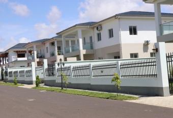 house 48 LJS has Balcony rooms