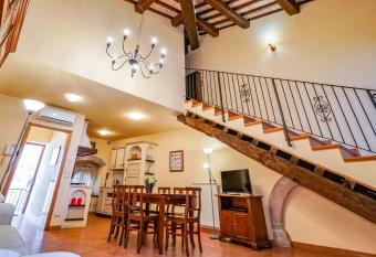 Maison Quintavalle 20 has Balcony rooms