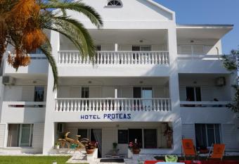 Hotel Proteas has Balcony rooms