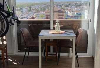 Coup de c  ur 50 m  tres de la mer avec alarme has Balcony rooms