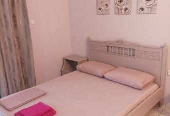 Dionisis Apartments Saronida has Balcony rooms