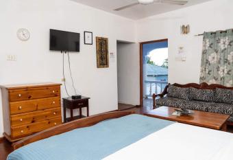 Pimento has Balcony rooms