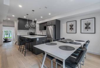 COZY AND EXECUTIVELY FURNISHED 3 BR 3 BATH HOUSE has Balcony rooms