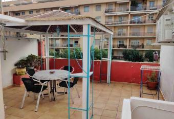 Beautiful Centric Townhouse allows 18 year olds to book a room