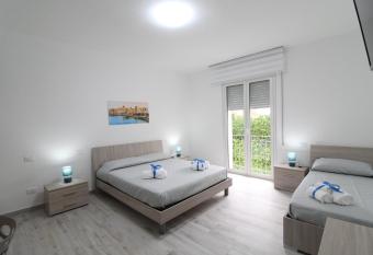 BED & BREAKFAST VAL di ERICE has Balcony rooms