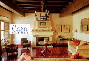 Casa Carmel Bed & Breakfast has Balcony rooms
