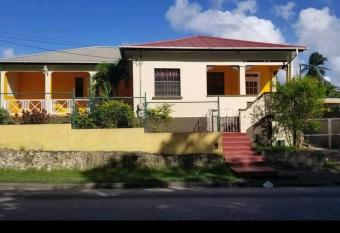 Don Mar House has Balcony rooms