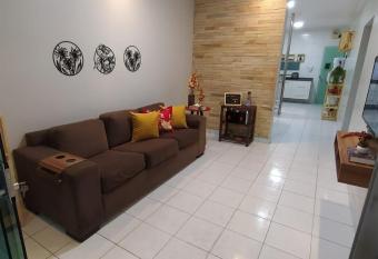 Esta    o 249 Caruaru (Casa de temporada) allows 18 year olds to book a room