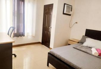 B&E s Affordaplace - Minimalist 1br w/ Netflix (self-checkin) has Balcony rooms