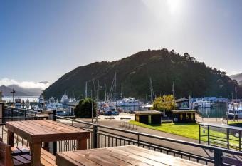 Great Value Art Deco has Balcony rooms