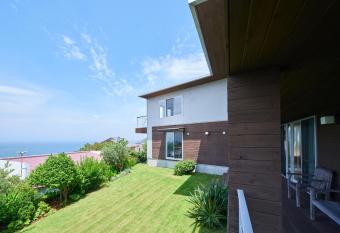           DAG at ZEE has rooms with a private hot tub