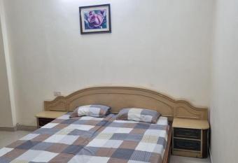 The Royal Elite Guest House has Balcony rooms